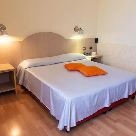 Europa Hotel 3*